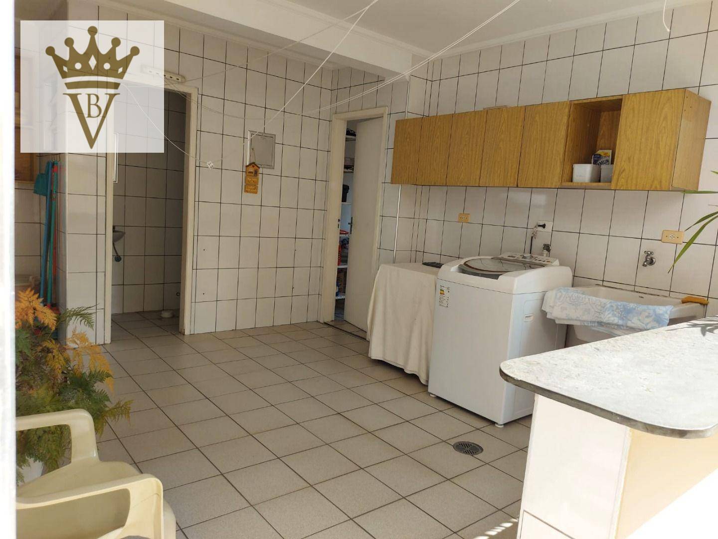 Casa à venda com 3 quartos, 200m² - Foto 2