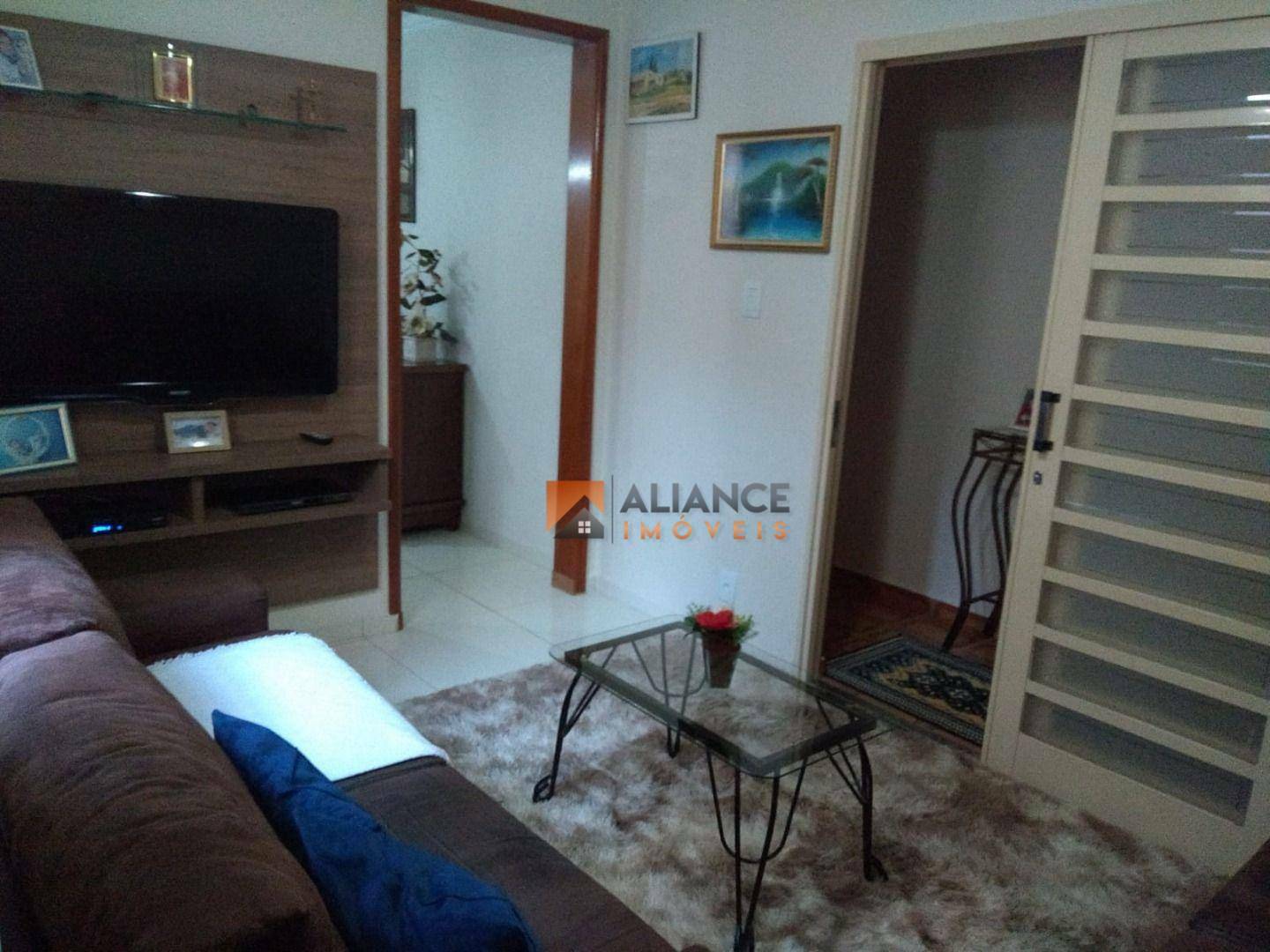 Casa à venda com 3 quartos, 195m² - Foto 4