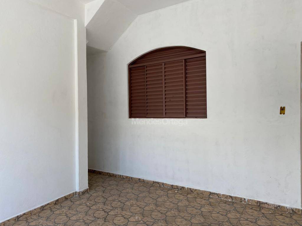 Casa à venda com 1 quarto, 60m² - Foto 10