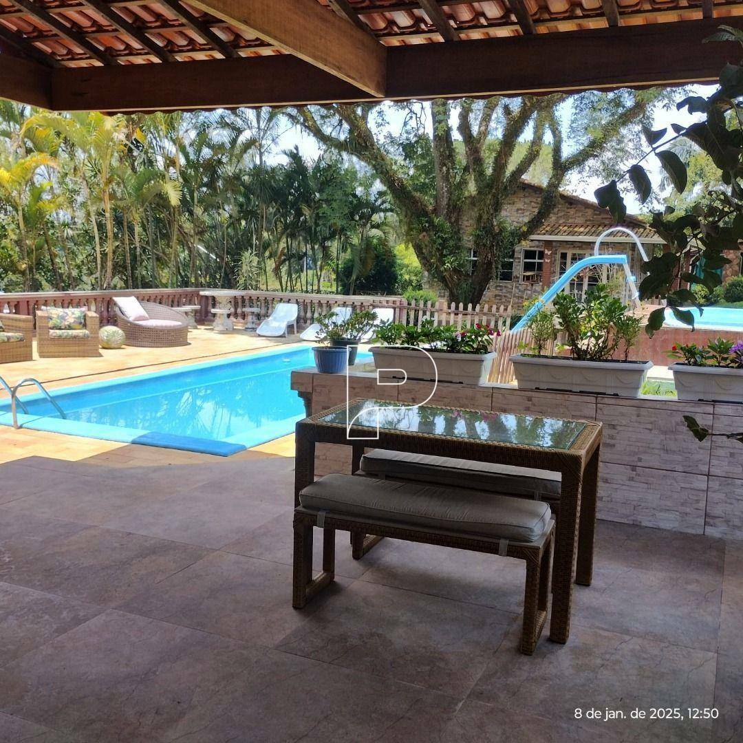 Casa à venda e aluguel com 4 quartos, 600m² - Foto 9