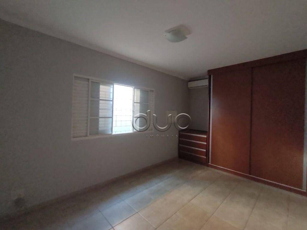 Casa à venda com 3 quartos, 204m² - Foto 24