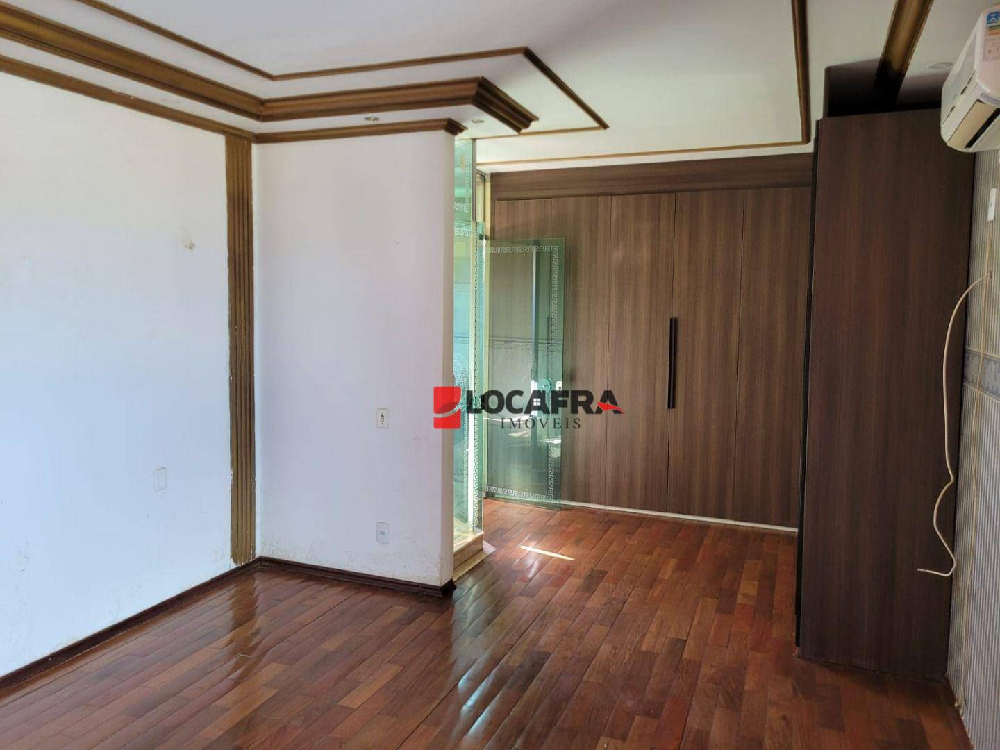 Casa à venda com 3 quartos, 700m² - Foto 24