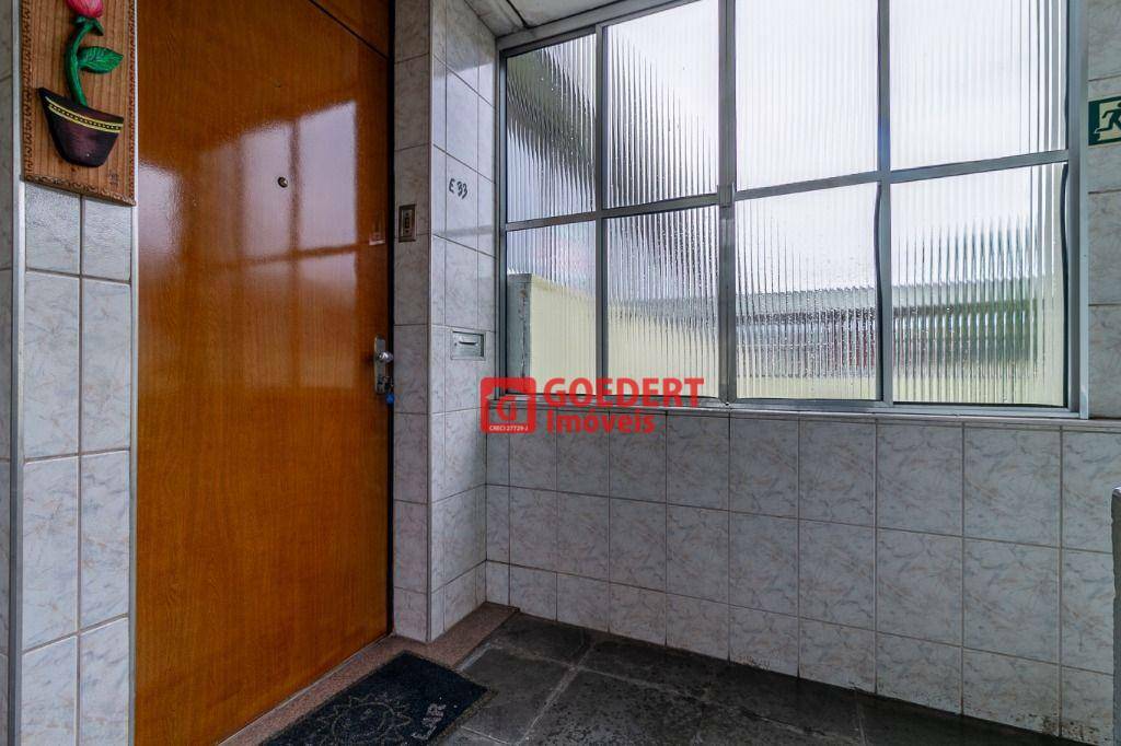 Apartamento à venda e aluguel com 3 quartos, 58m² - Foto 2