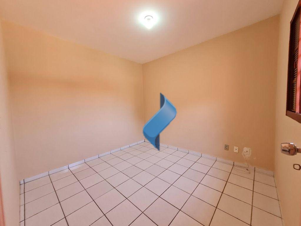 Casa para alugar com 3 quartos, 107m² - Foto 13