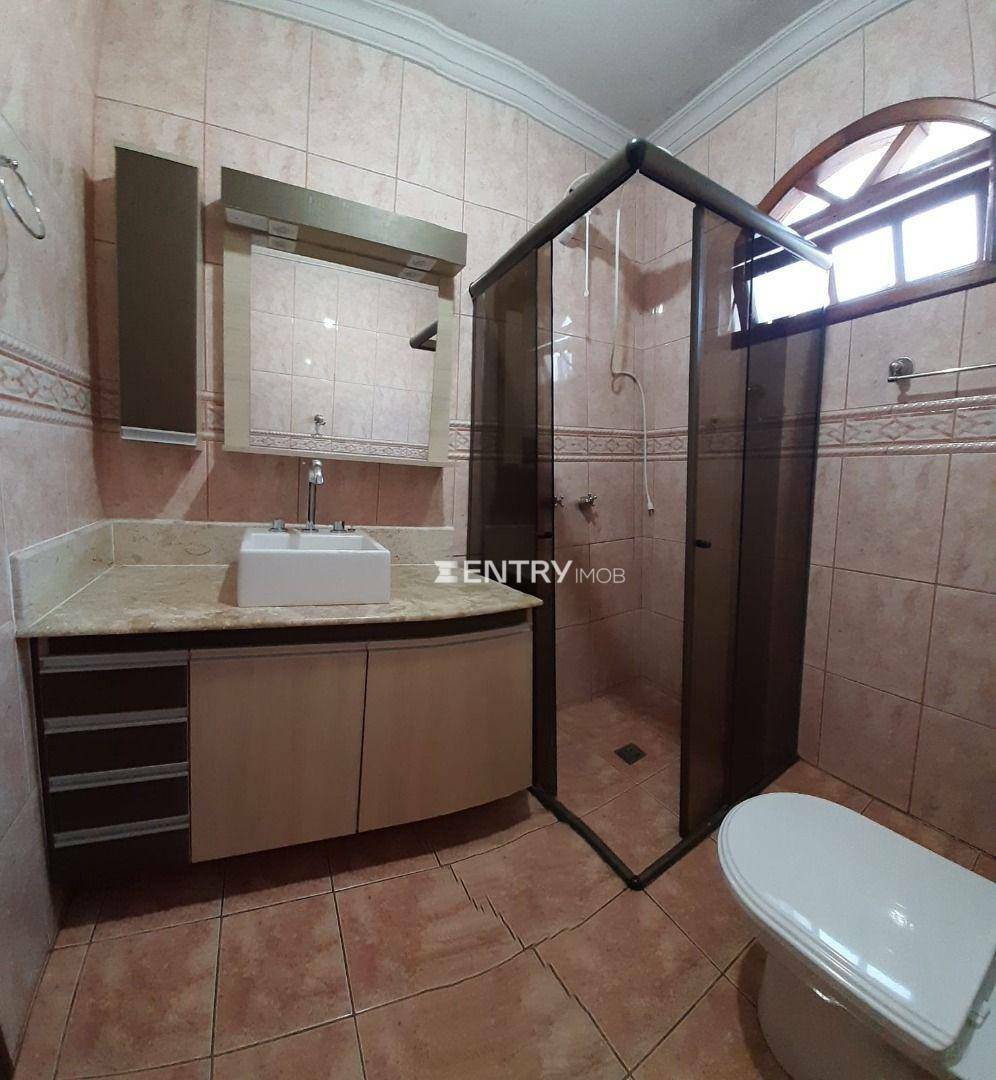 Casa à venda com 3 quartos, 211m² - Foto 12