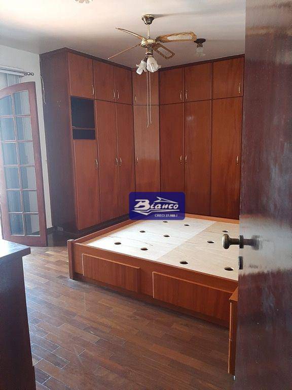 Sobrado à venda com 4 quartos, 352m² - Foto 13