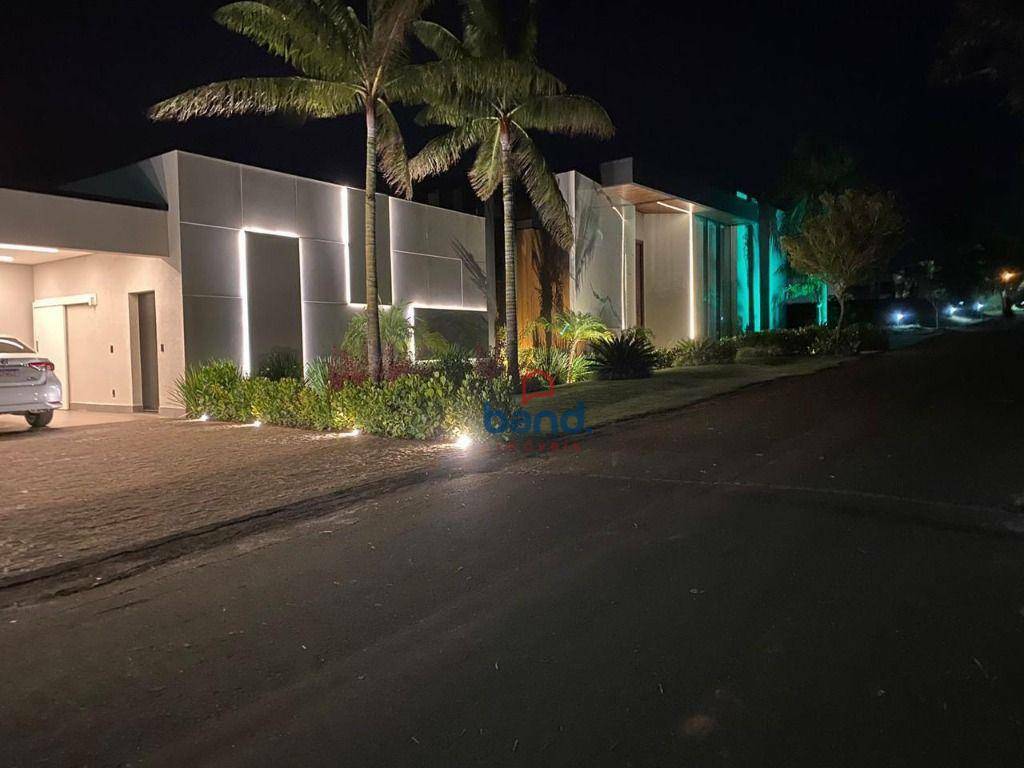 Casa de Condomínio à venda com 6 quartos, 550m² - Foto 4