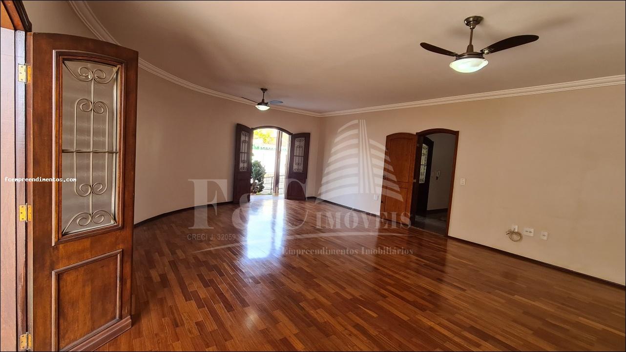 Casa à venda com 4 quartos, 500m² - Foto 4