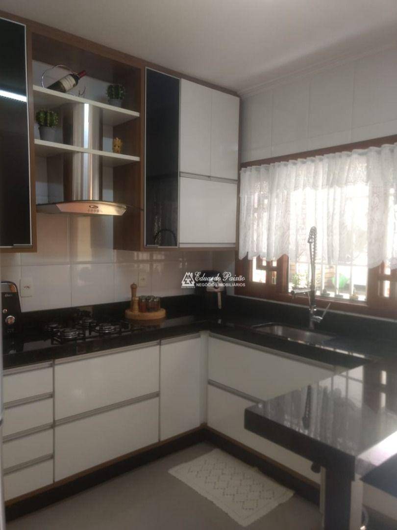 Sobrado à venda com 4 quartos, 250m² - Foto 10