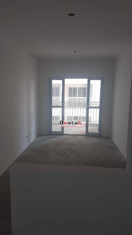 Apartamento à venda com 2 quartos, 64m² - Foto 31