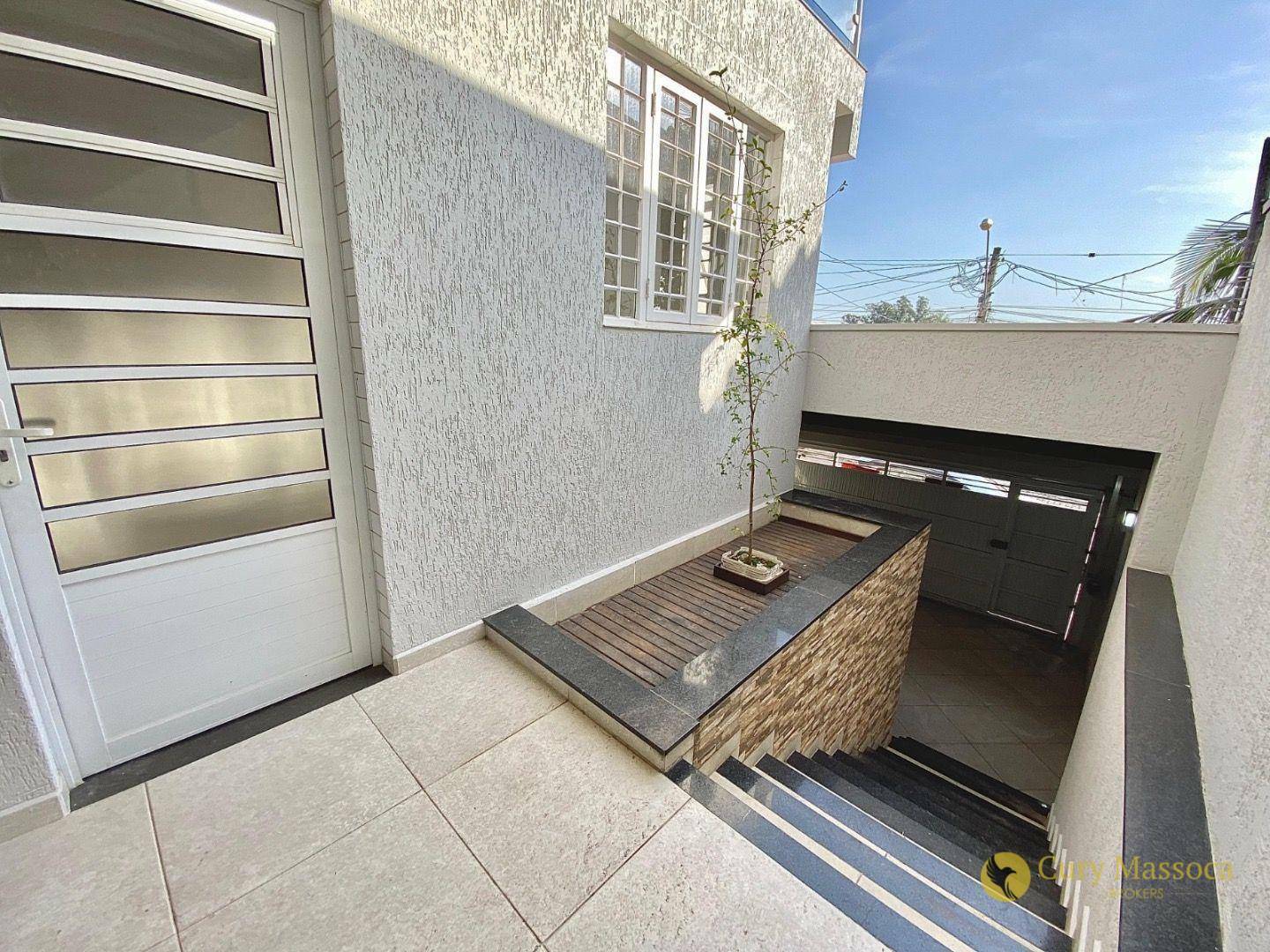 Casa à venda com 3 quartos, 210m² - Foto 10