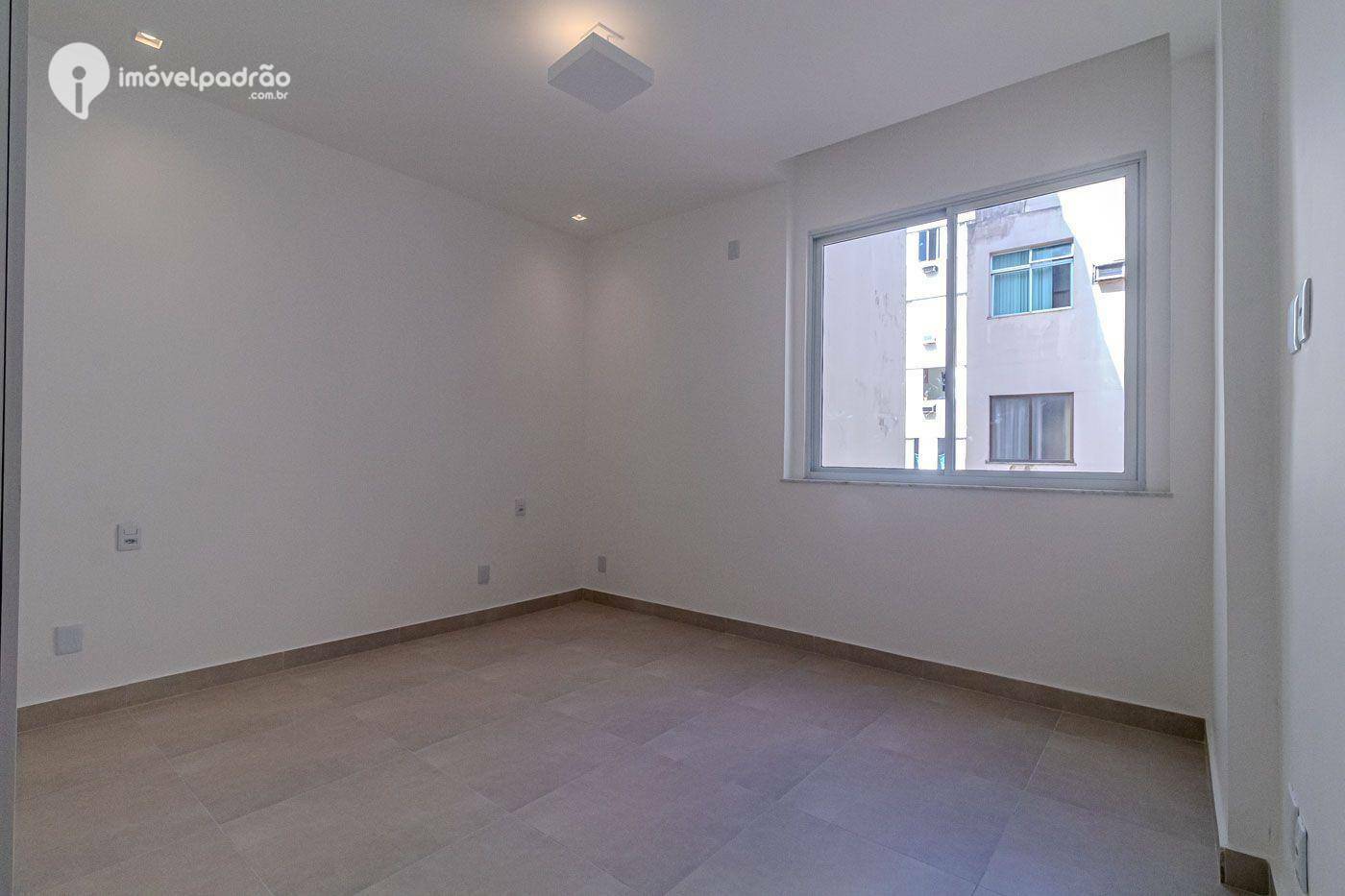 Apartamento à venda com 3 quartos, 135m² - Foto 25