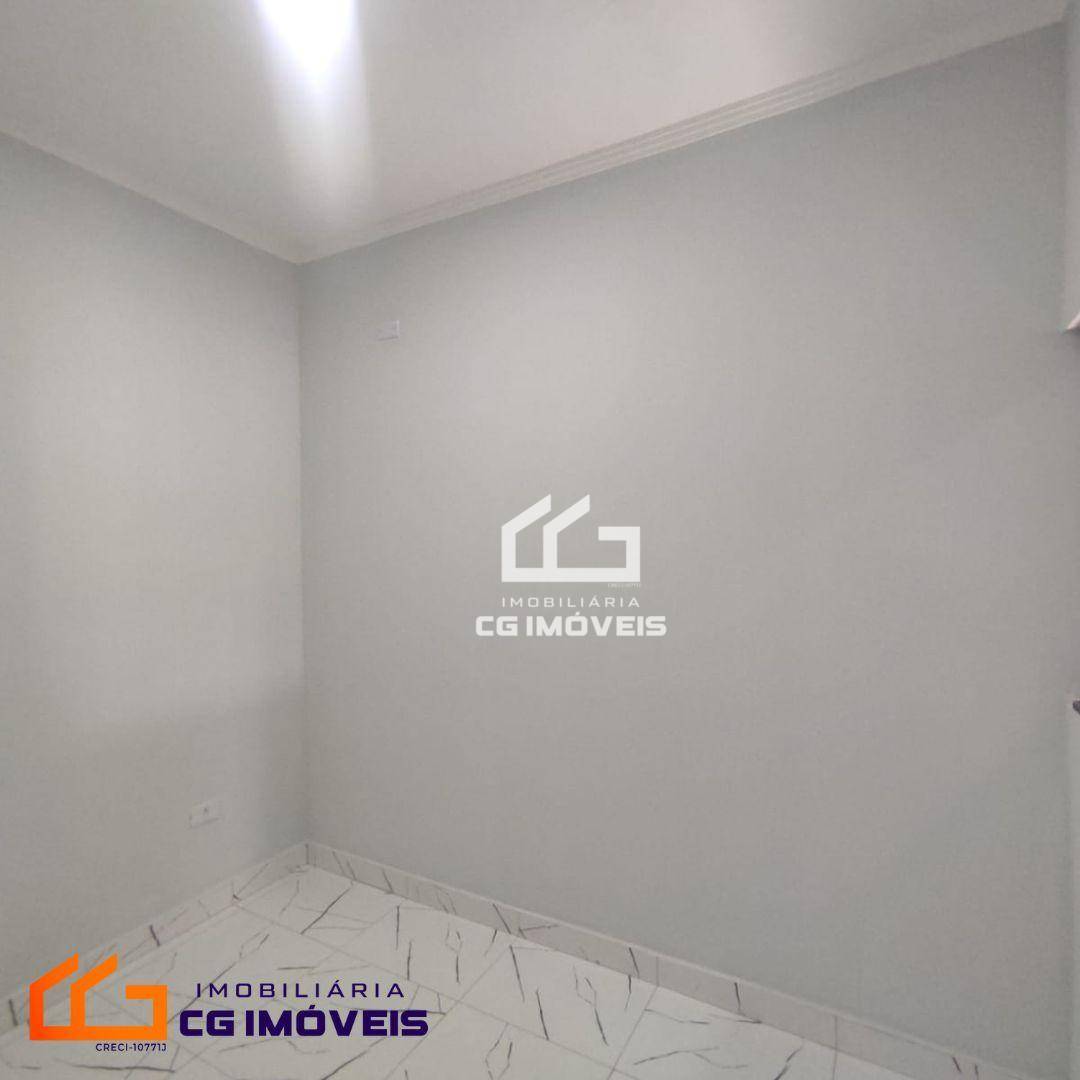 Casa à venda com 2 quartos, 60m² - Foto 4