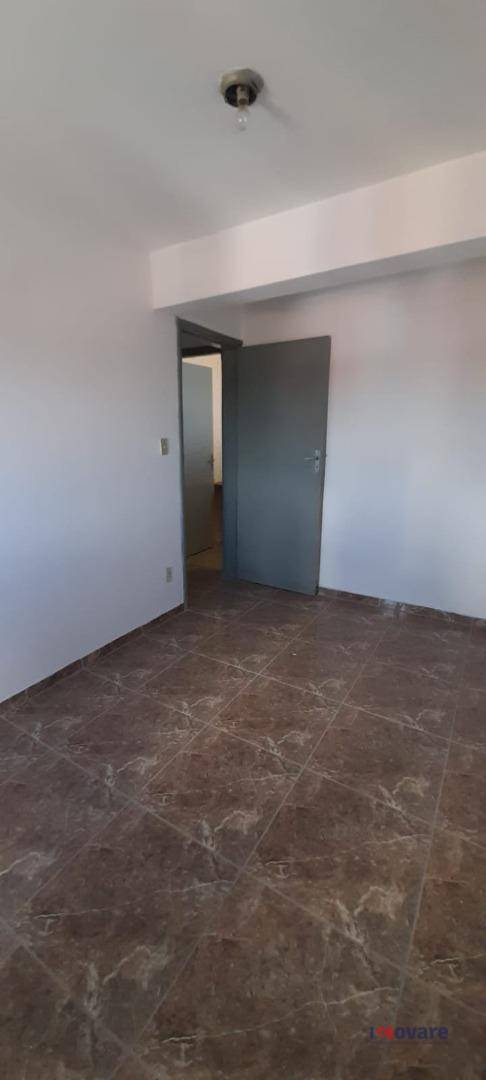 Apartamento para alugar com 3 quartos, 50m² - Foto 4