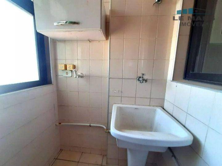 Apartamento à venda com 3 quartos, 203m² - Foto 4