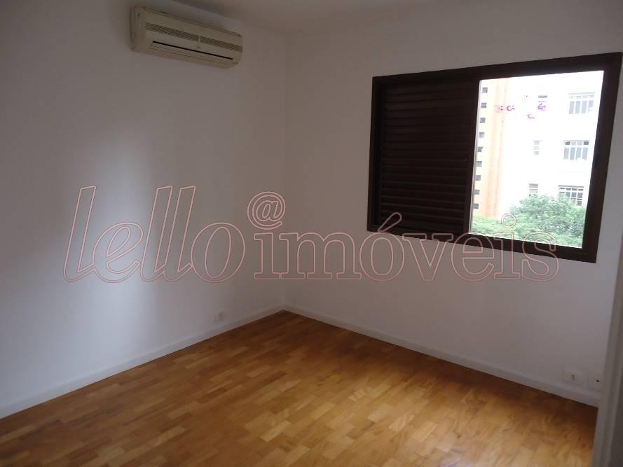 Apartamento para alugar com 3 quartos, 173m² - Foto 9