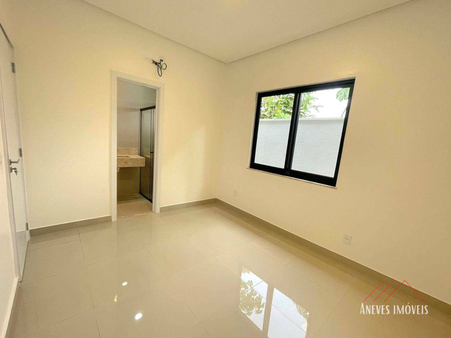 Casa de Condomínio à venda com 3 quartos, 275m² - Foto 4