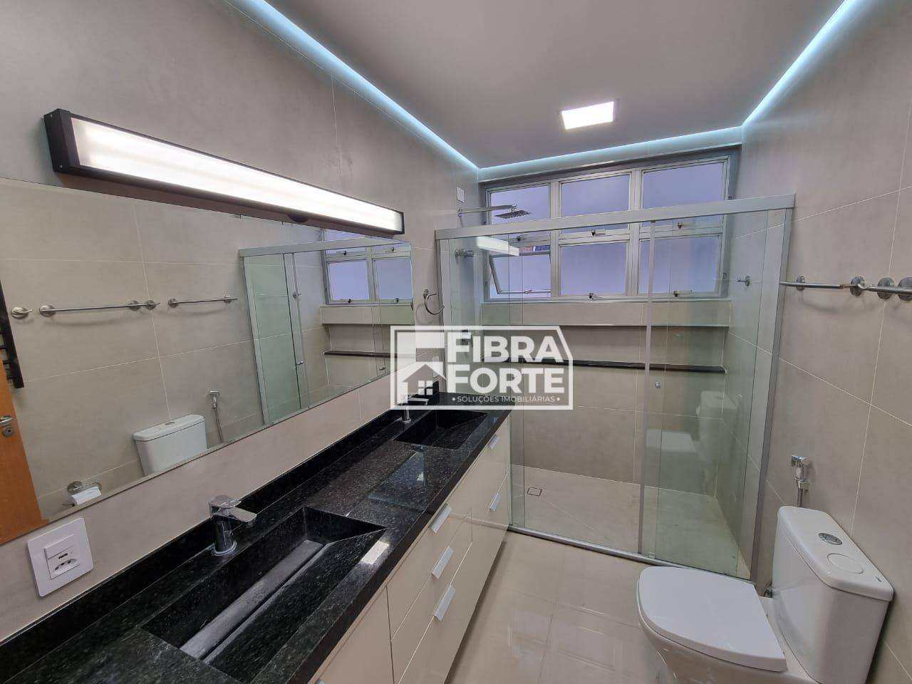 Apartamento à venda com 3 quartos, 200m² - Foto 20