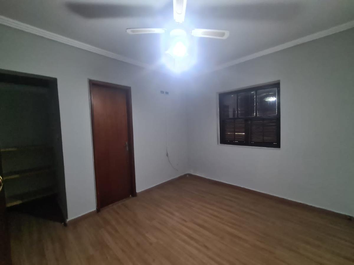 Casa de Condomínio à venda com 4 quartos, 350m² - Foto 17