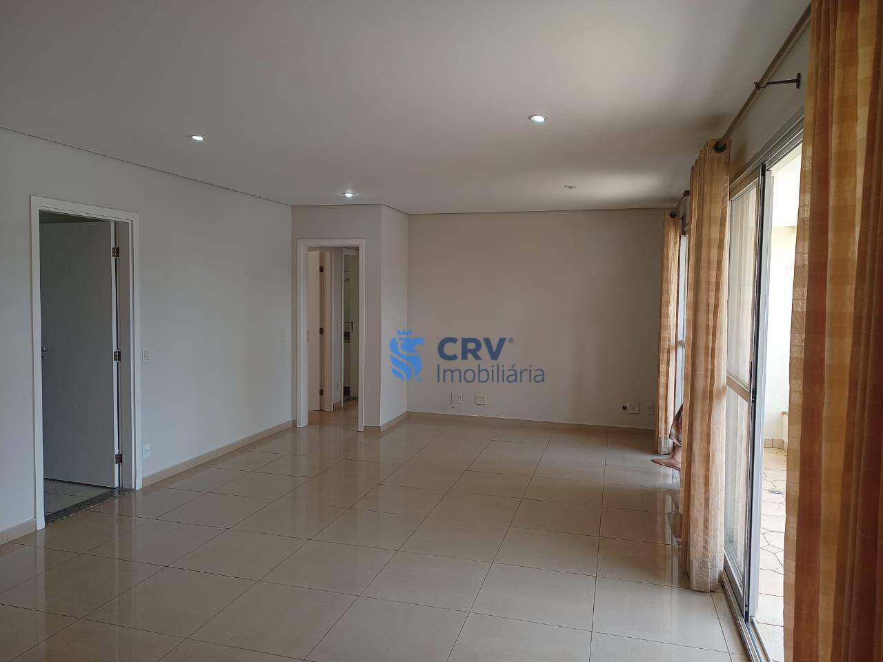 Apartamento à venda com 3 quartos, 122m² - Foto 4