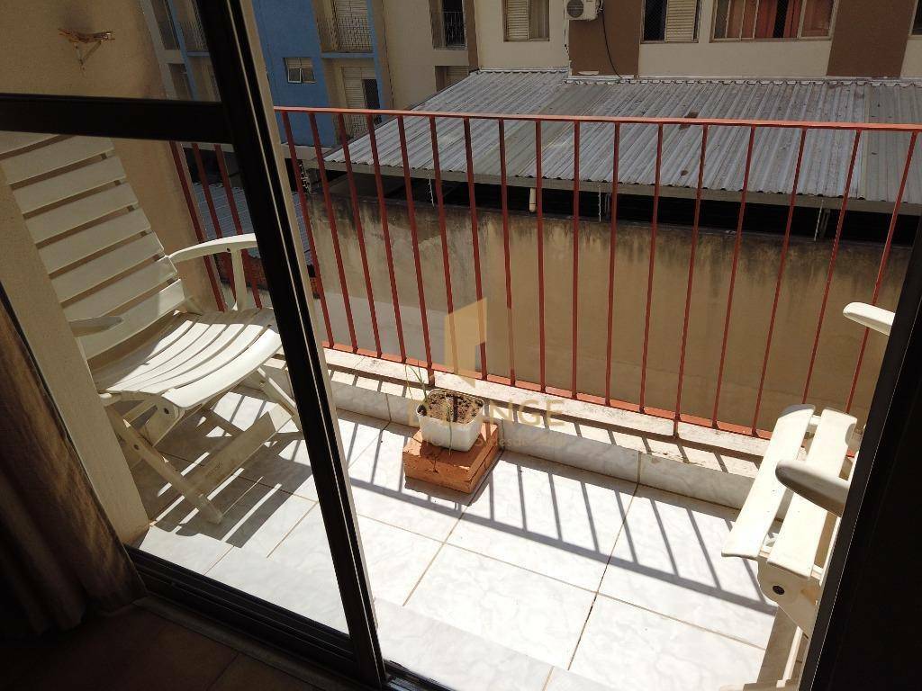 Apartamento à venda com 1 quarto, 57m² - Foto 2