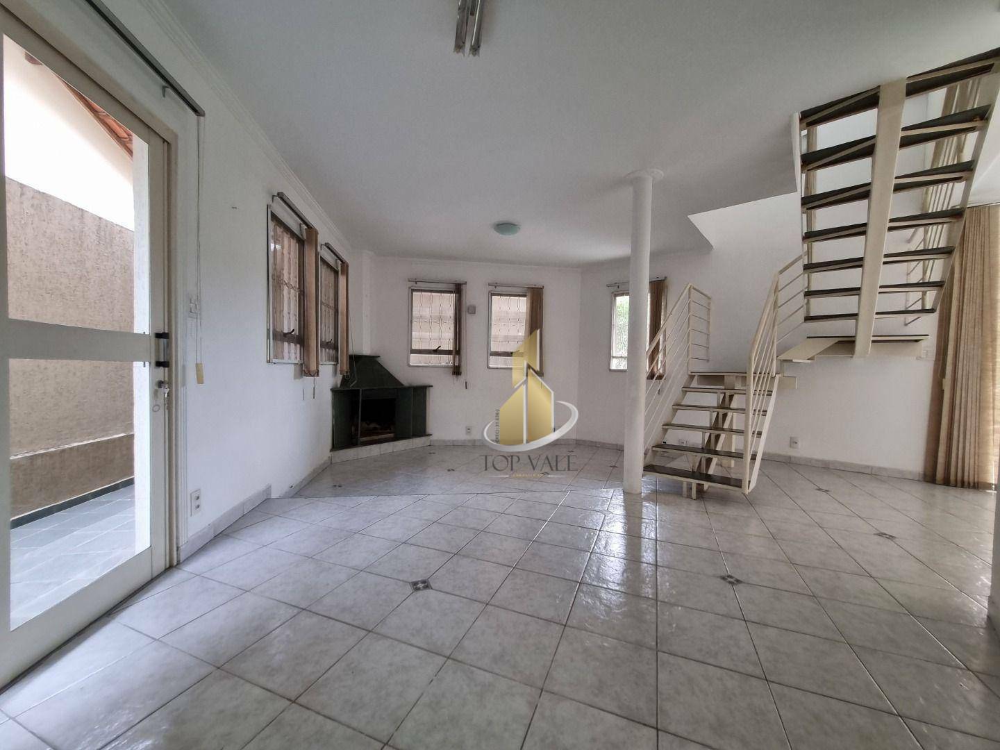 Sobrado à venda com 3 quartos, 309m² - Foto 2