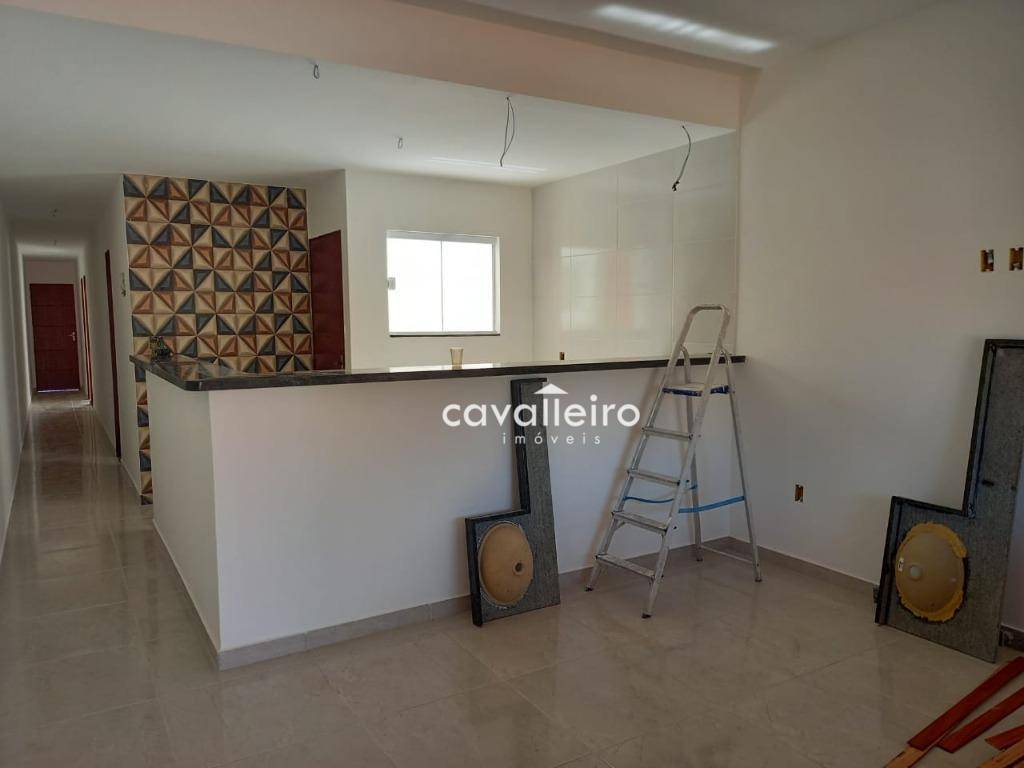 Casa à venda com 2 quartos, 71m² - Foto 3