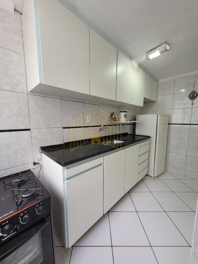 Apartamento à venda com 2 quartos, 70m² - Foto 14