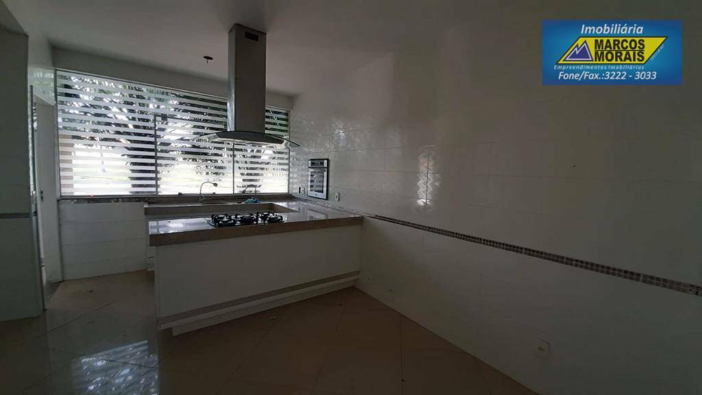 Casa de Condomínio à venda com 3 quartos, 300m² - Foto 13