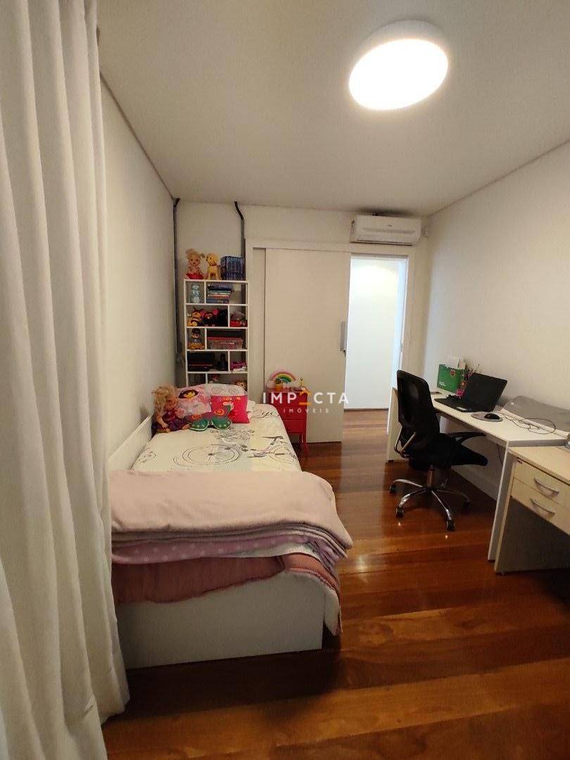 Casa à venda com 3 quartos, 300m² - Foto 20