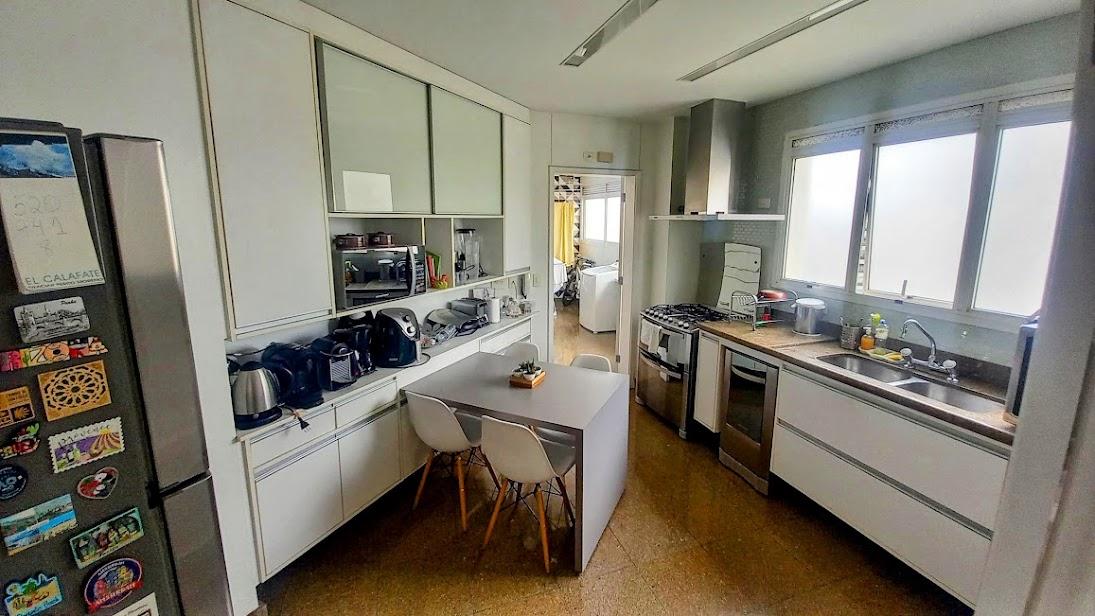 Apartamento à venda com 4 quartos, 226m² - Foto 17