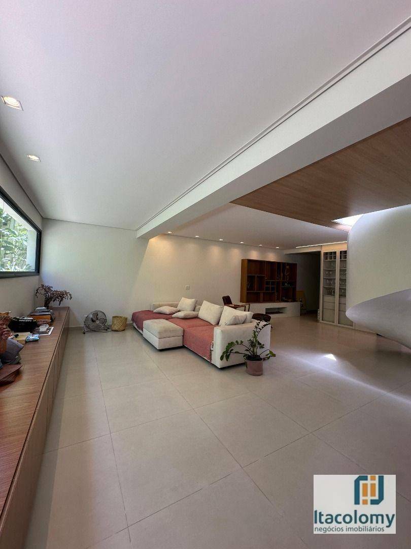 Casa de Condomínio à venda com 4 quartos, 390m² - Foto 6