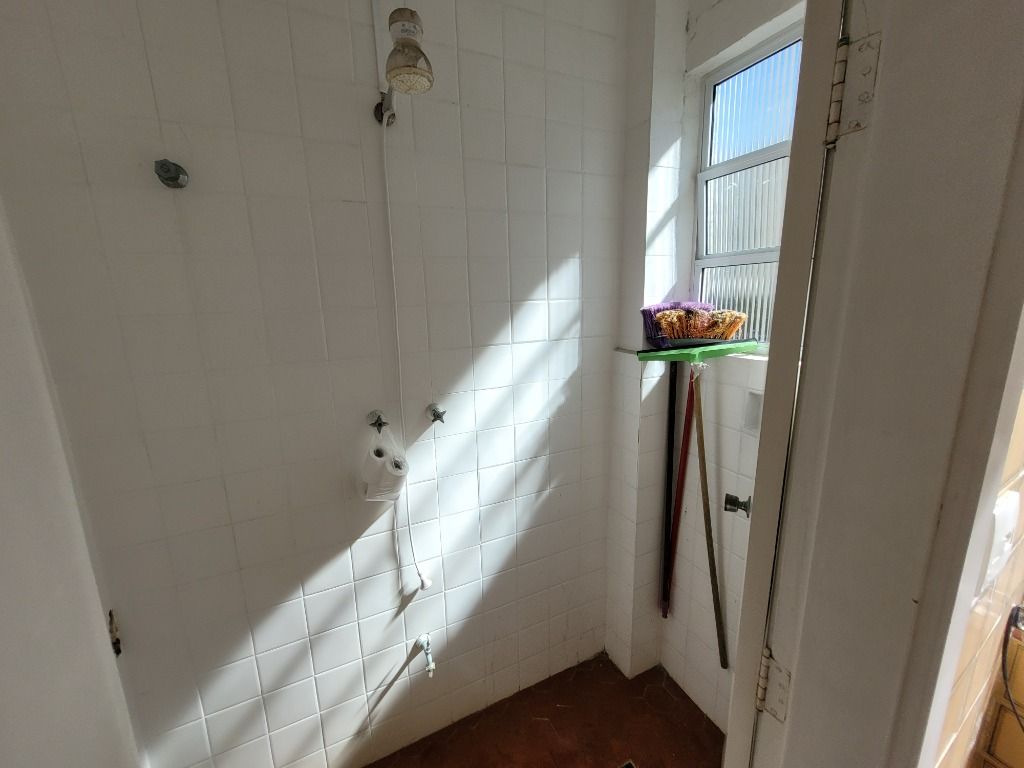 Apartamento à venda com 2 quartos, 95m² - Foto 17