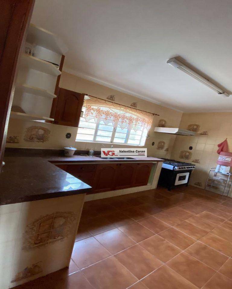 Chácara à venda com 4 quartos, 600m² - Foto 11