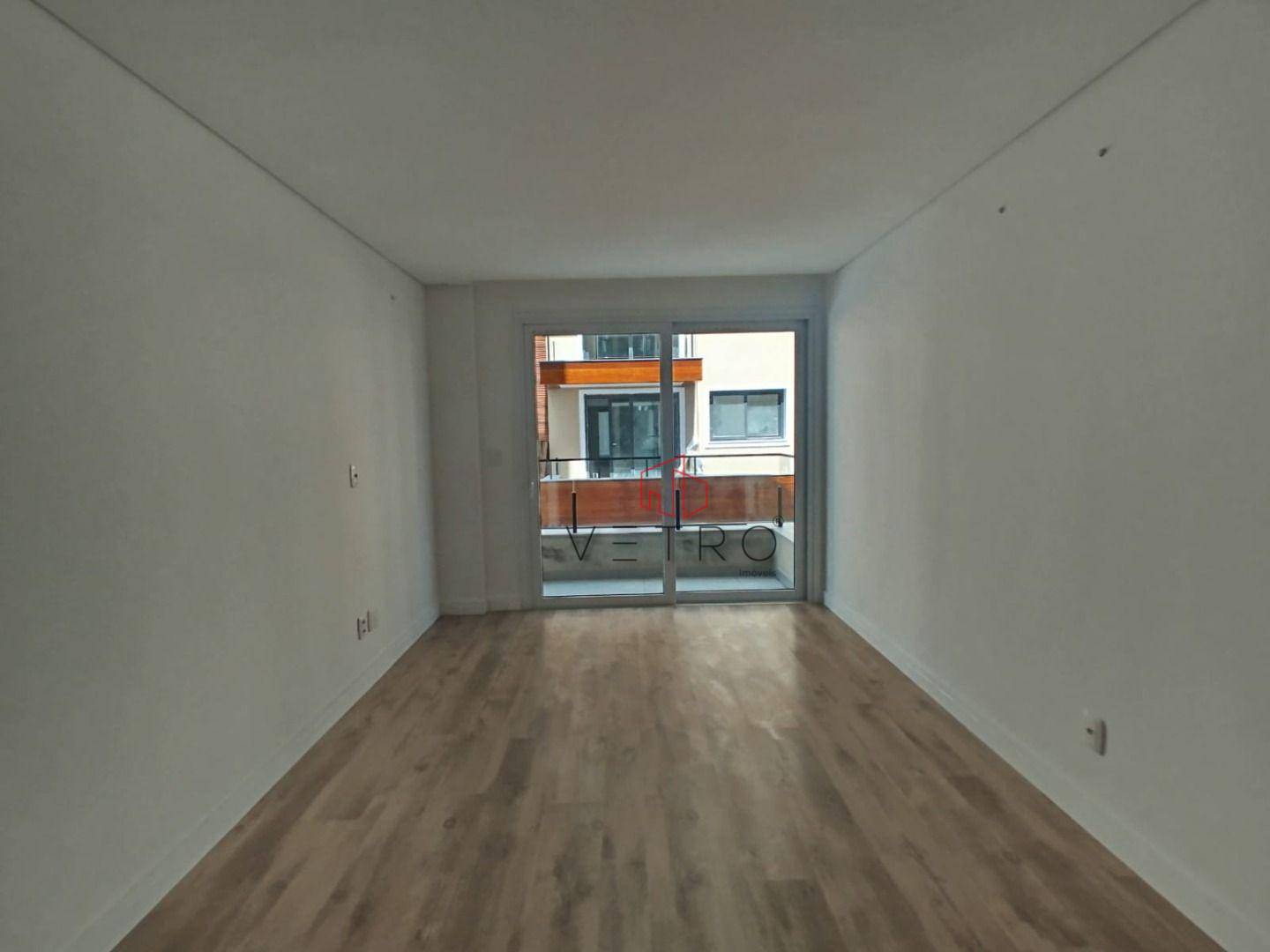 Apartamento à venda com 1 quarto, 67m² - Foto 2