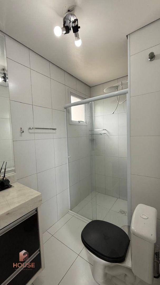 Apartamento para alugar com 3 quartos, 86m² - Foto 13