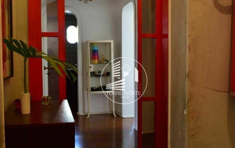 Apartamento à venda com 4 quartos, 195m² - Foto 4