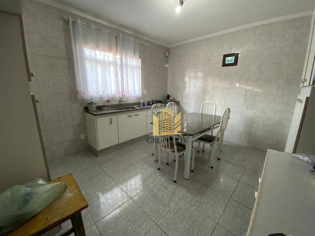 Casa à venda com 2 quartos, 190m² - Foto 7