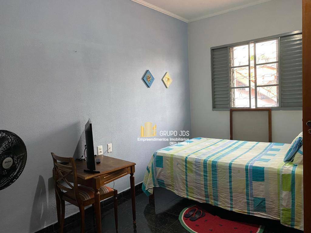 Casa à venda com 3 quartos, 130m² - Foto 9