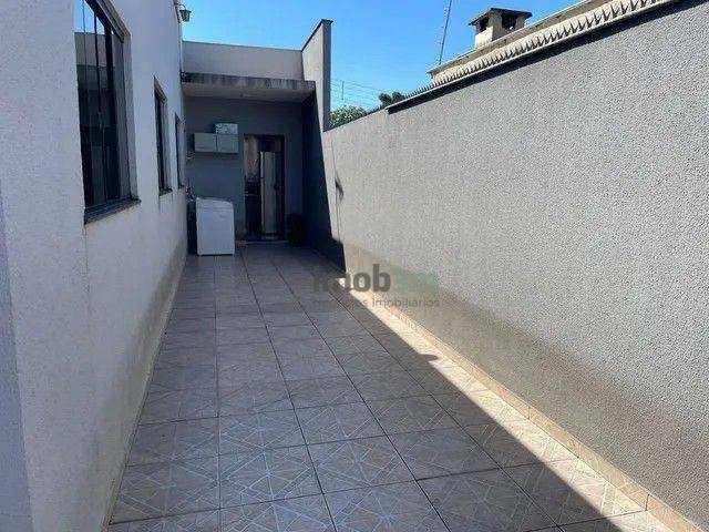 Casa à venda com 3 quartos, 72m² - Foto 11