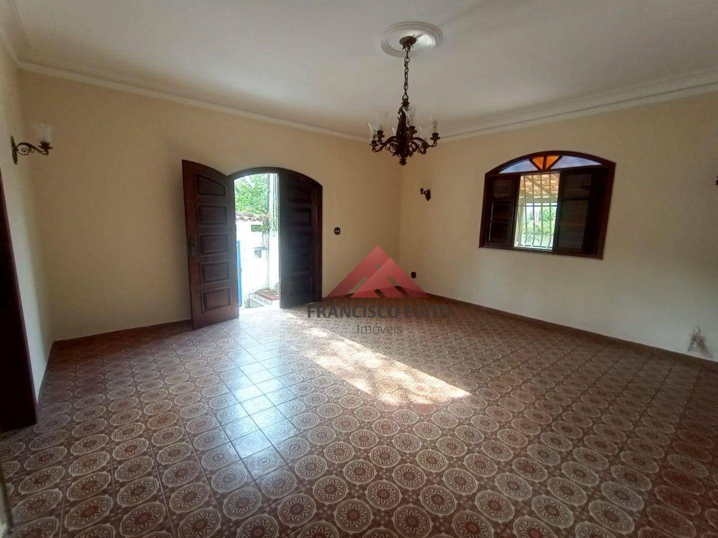 Casa à venda e aluguel com 4 quartos, 170m² - Foto 4