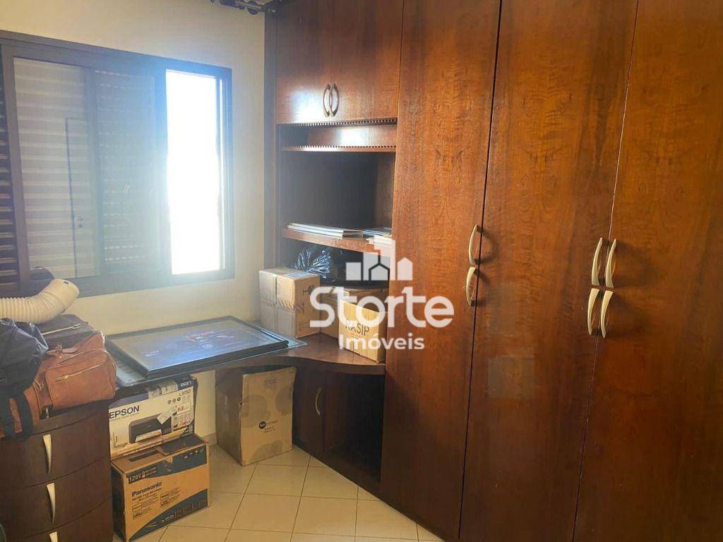 Apartamento à venda com 3 quartos, 110m² - Foto 18