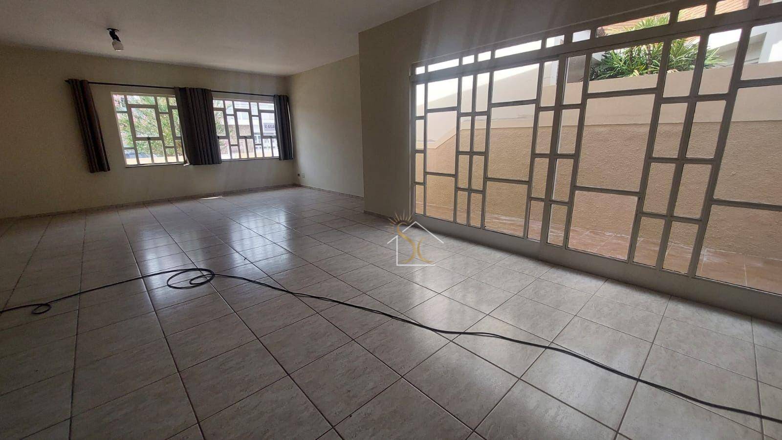 Casa para alugar com 3 quartos, 300M2 - Foto 3