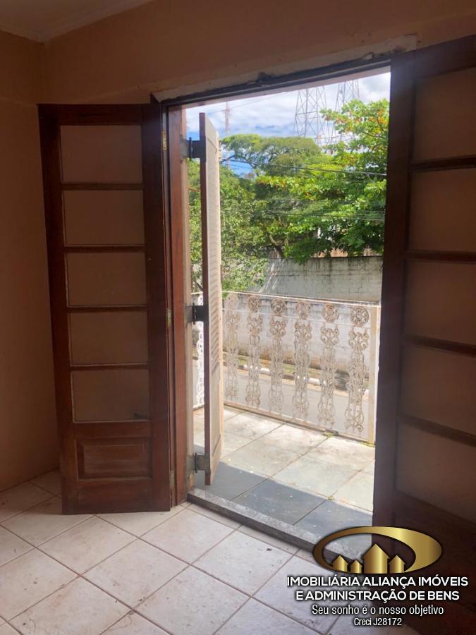 Casa à venda com 4 quartos, 320m² - Foto 24