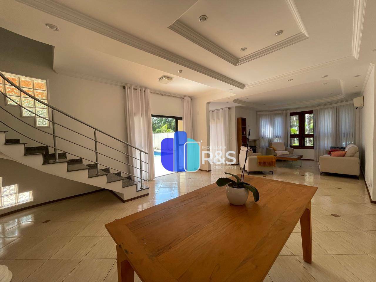 Casa de Condomínio para alugar com 4 quartos, 393m² - Foto 9