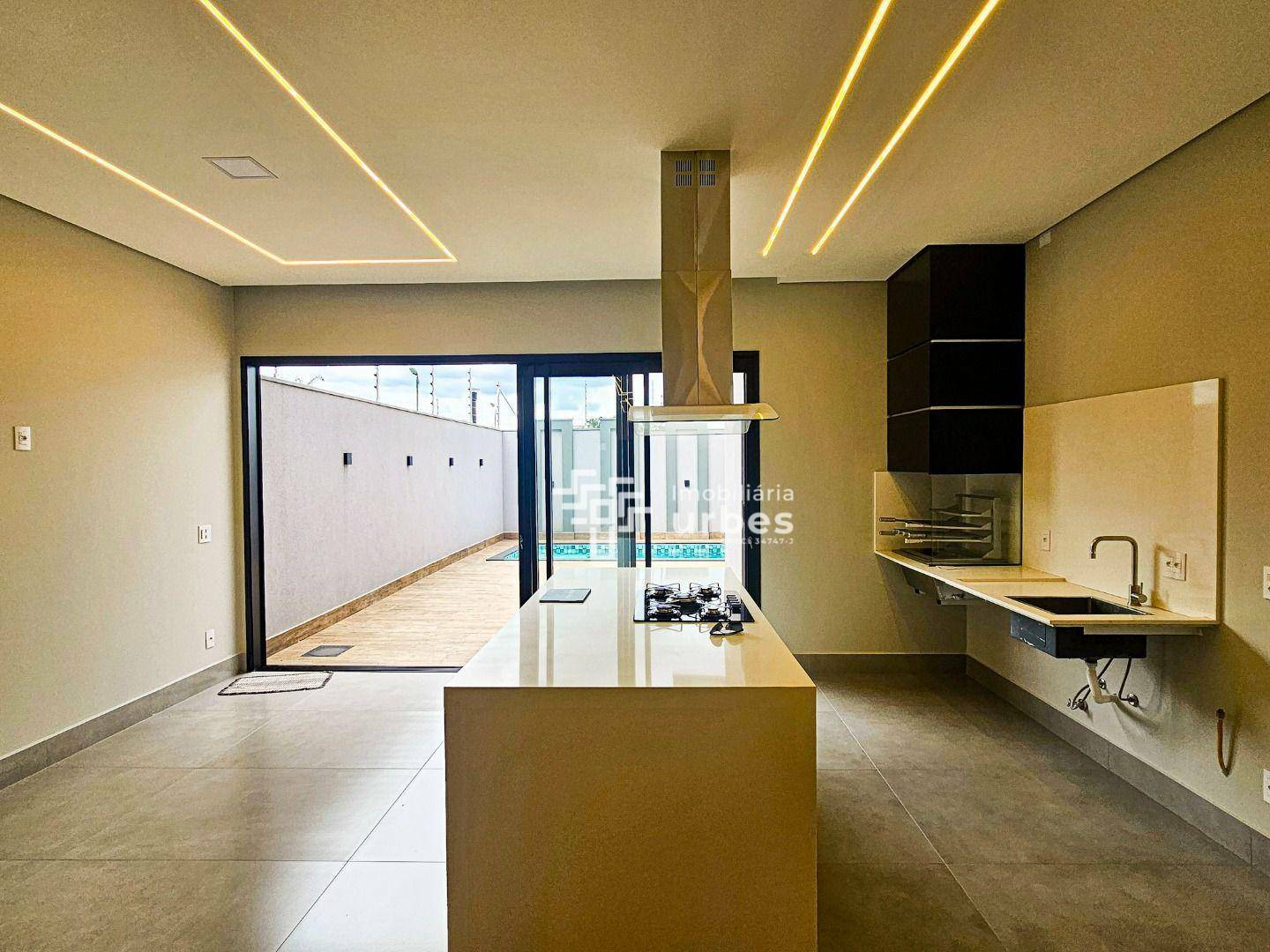 Casa à venda com 3 quartos, 220m² - Foto 6