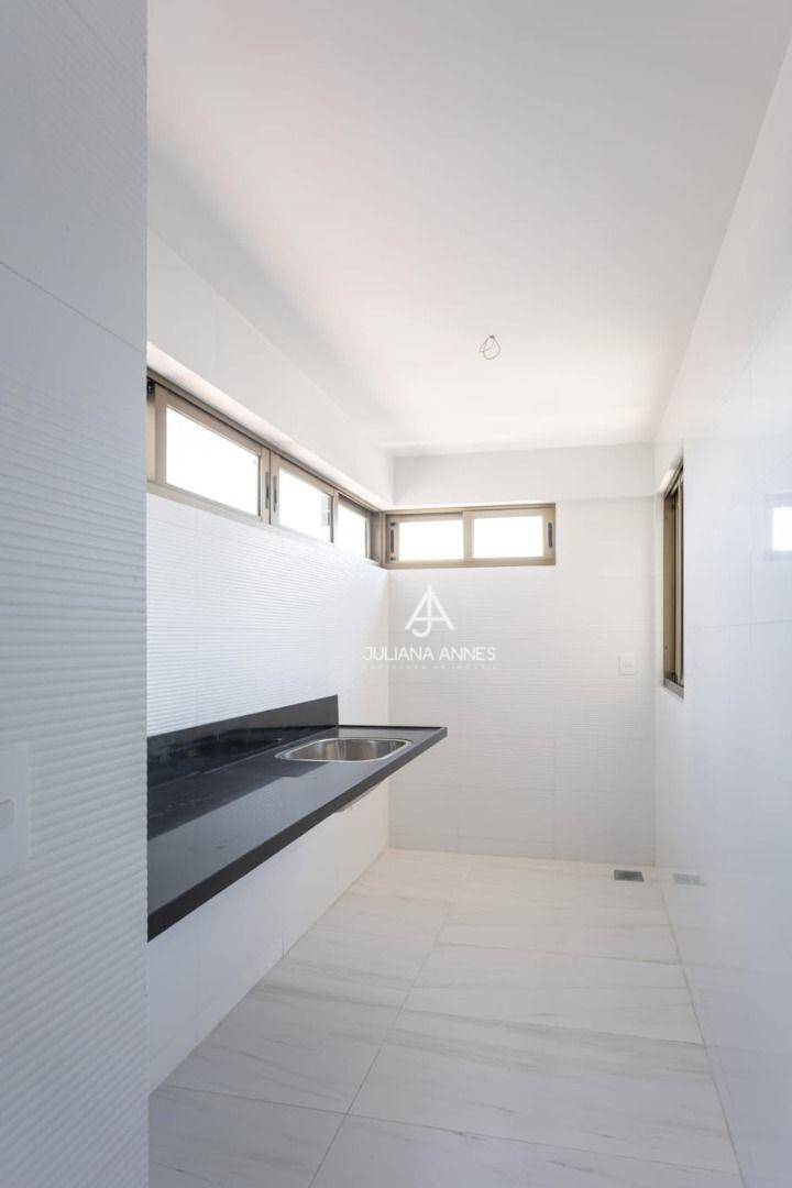 Apartamento à venda com 3 quartos, 254m² - Foto 9