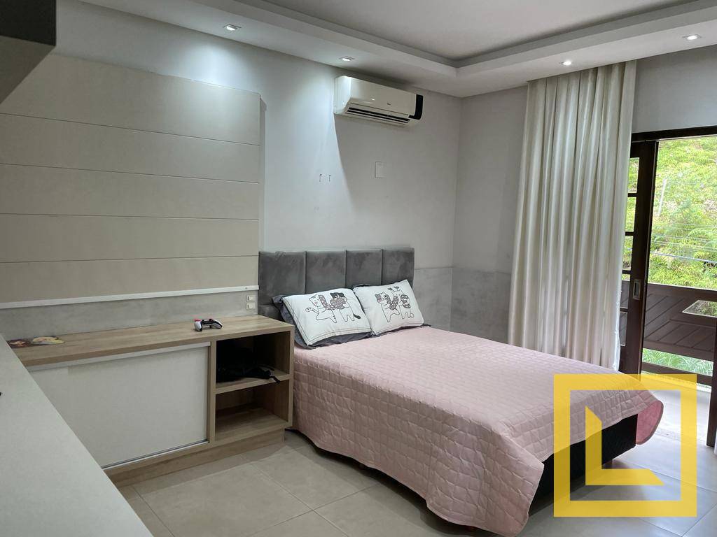 Casa à venda com 4 quartos, 340m² - Foto 19