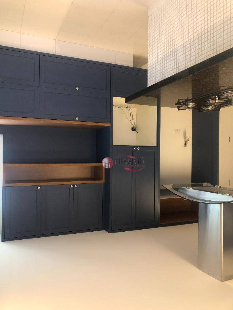 Apartamento à venda com 3 quartos, 157m² - Foto 9