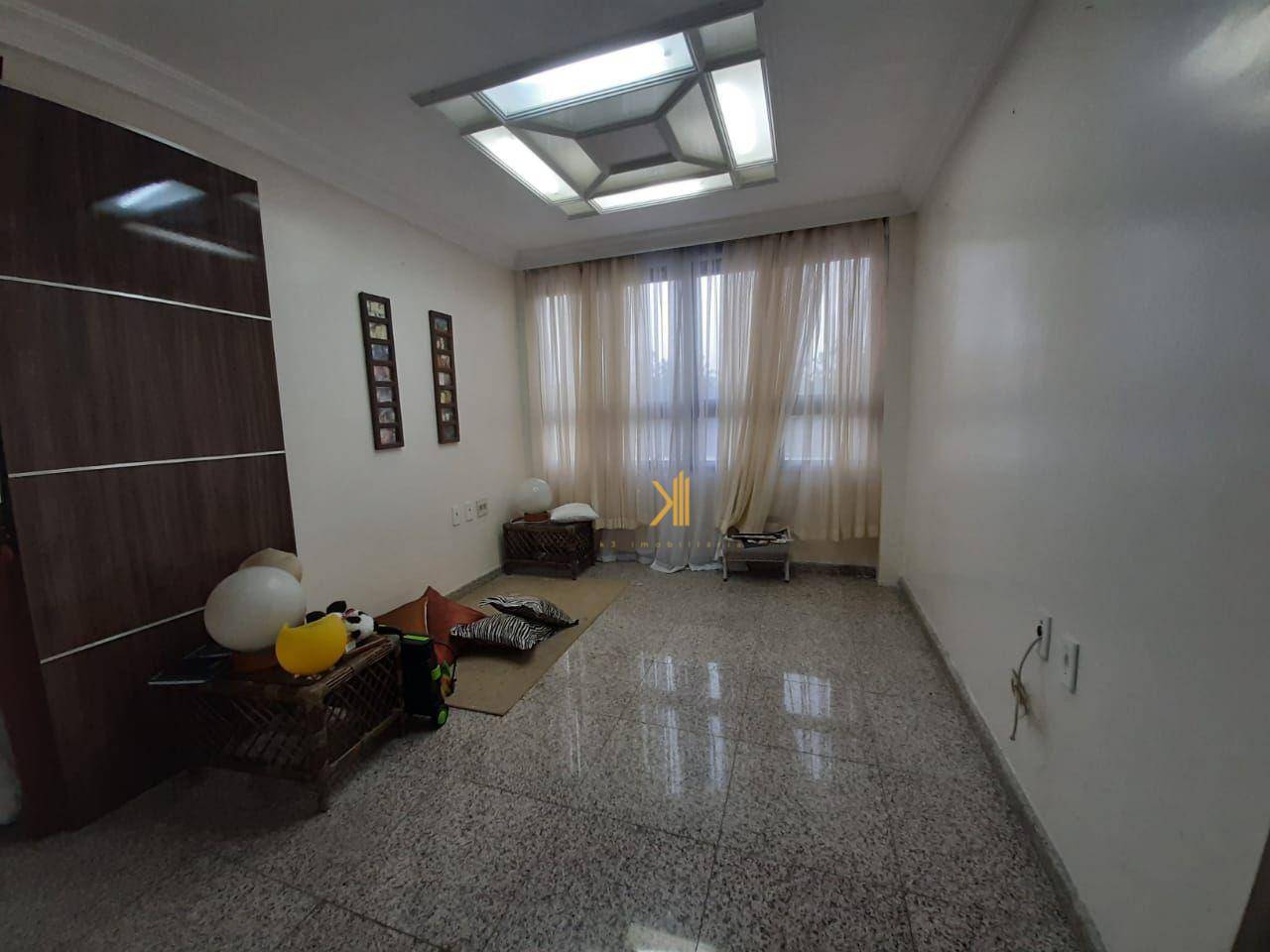 Apartamento à venda com 5 quartos, 208m² - Foto 23